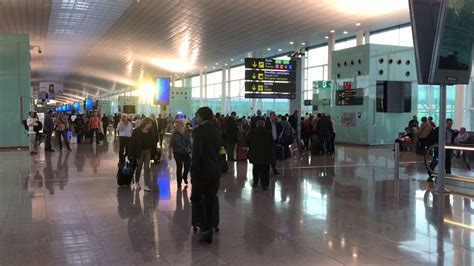 barcelona airport arrivals